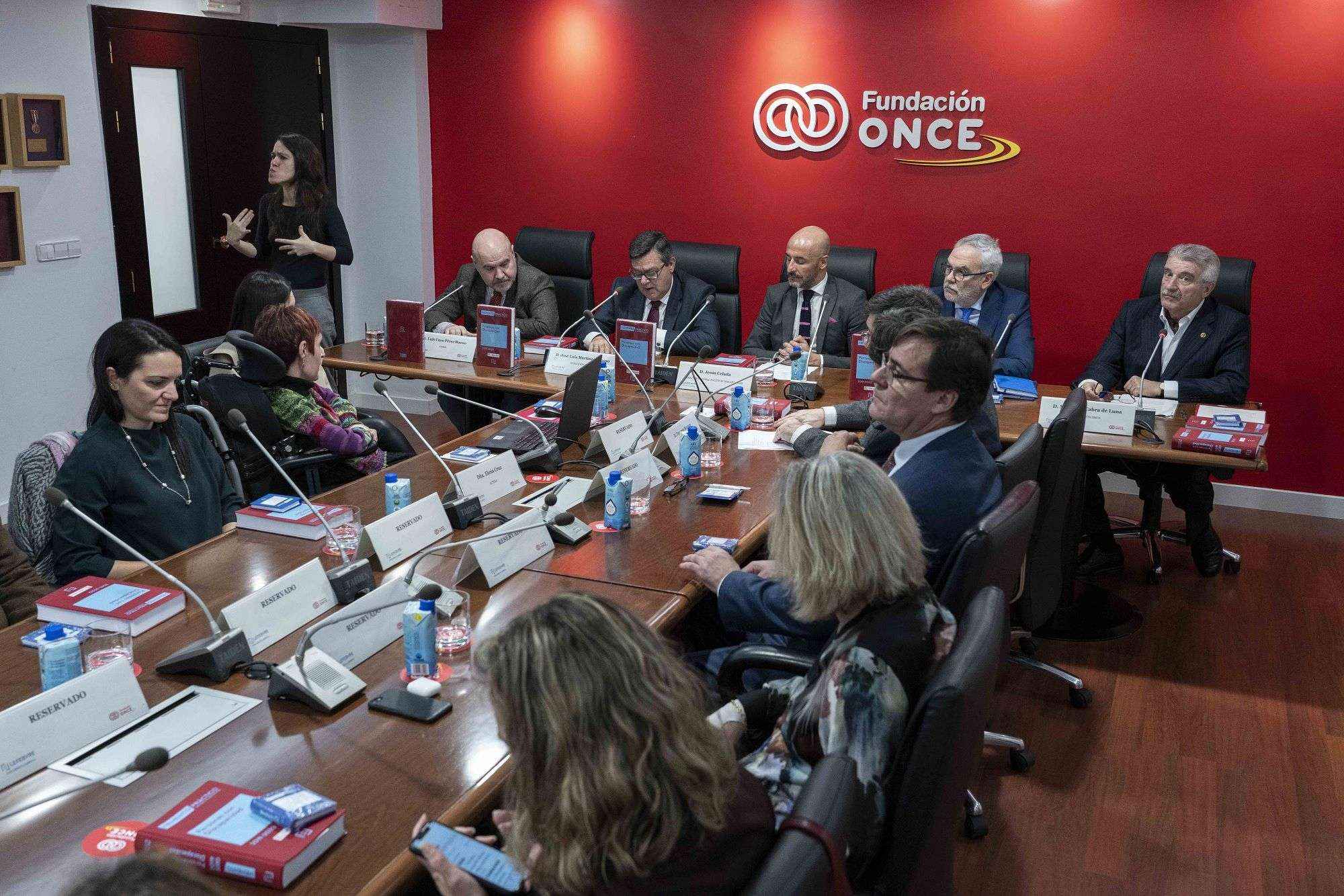 Fundación ONCE y Lefebvre recapitulan las normas y leyes que afectan a las personas con discapacidad