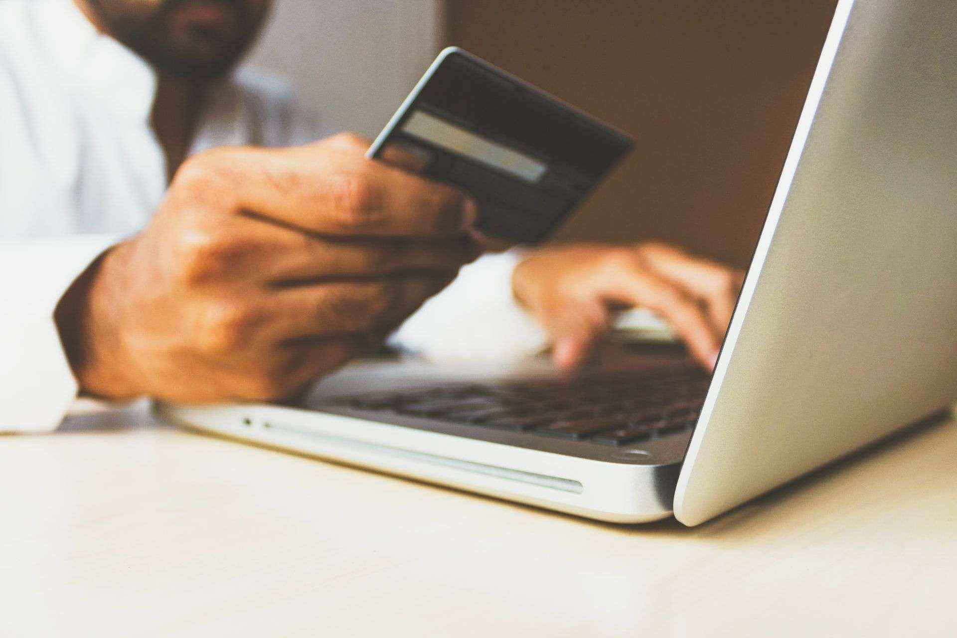 La pandemia ofrece una oportunidad para los negocios digitales. Tiendas y Academias se reinventan